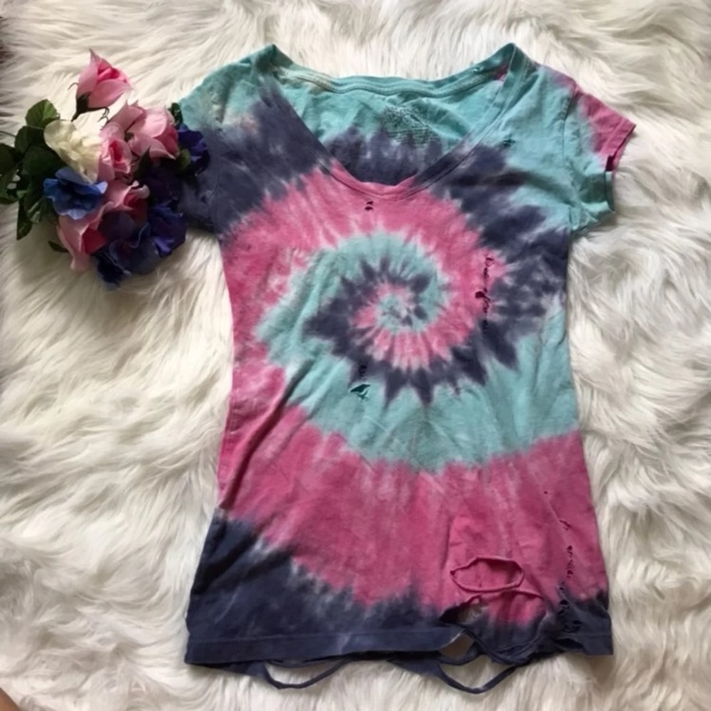 ▪️t o p s || distressed tiedye vneck top▪️